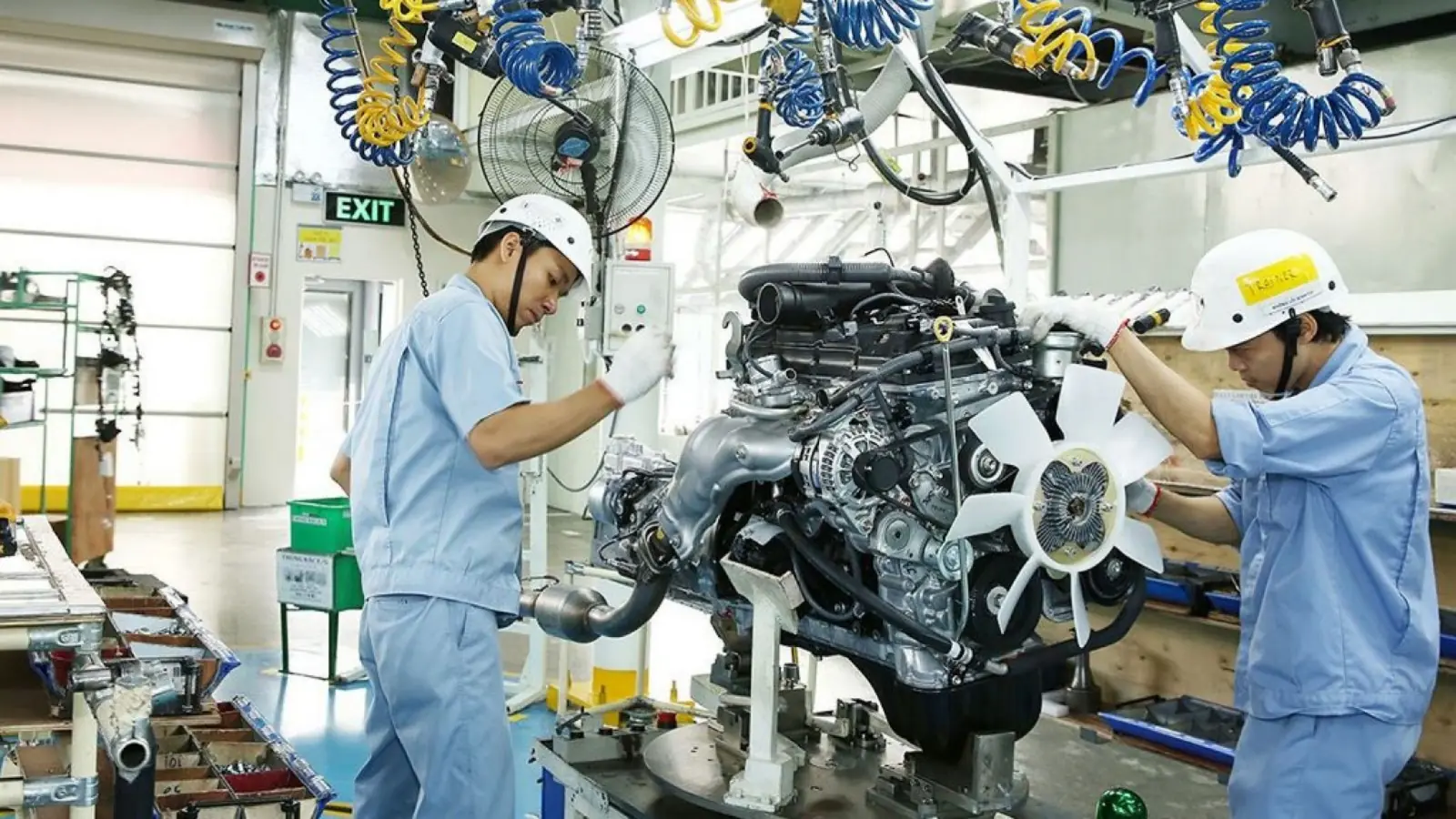 Thu ngân sách xuất nhập khẩu đạt gần 380.000 tỷ đồng